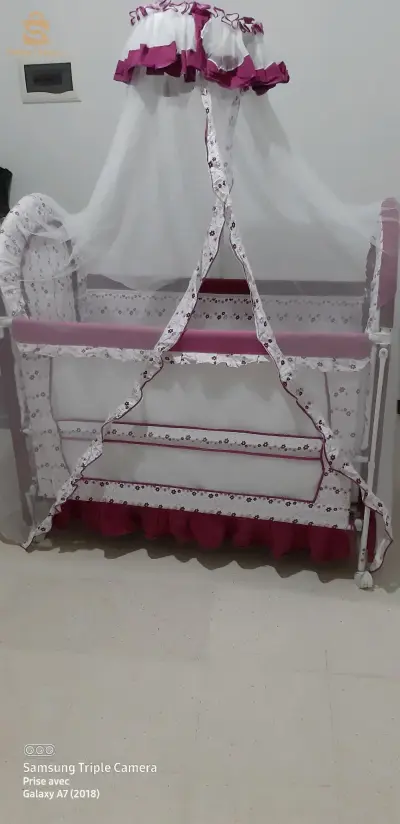 سرير رضيع