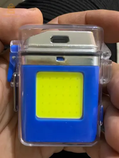 ⛔️⛔️Briquet recheargable coupe-vent avec led de haute luminosité elampe de poche coupe-vent⛔️⛔️
