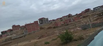 ارض للبيع بحي بنات عثمان دائرة عين البيضاء احريش ولاية ميلة
