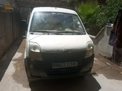 سيارة ليفان تجارية
