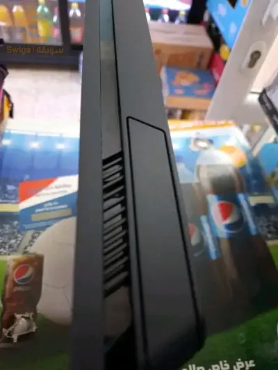Slim 1 tb était 10 10 version 10.50 avec 2 cd wasel 38
Slim 500 giga version 9.03 wasel 45 
Slim 1 tb était 10 10 version 9.00 flache plane les jeux manette v2 original wasel65