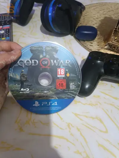 God of war4مستعمل1واحدة فقد لاغير