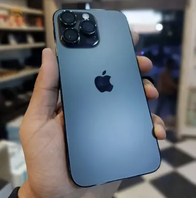 iphone 14 pro max 256gb batterie 99% couleur noir sans accessoires