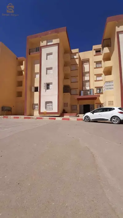 شقة F3 للبيع في مدينة جلفة بحي بحرارة