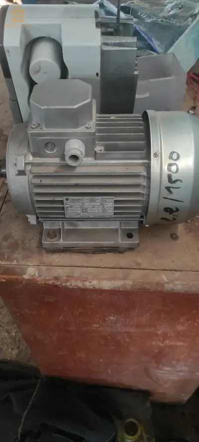 moteur 3 chevaux et variateur2,2 kW