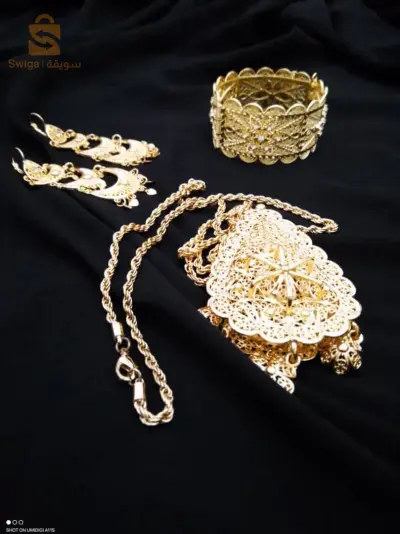 ensemble de bijoux plaqué or