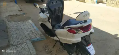 الوثائق ورقة كتابة من سيكليست.فقط 2013