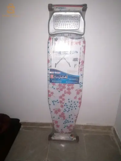 طاولة كي الملابس