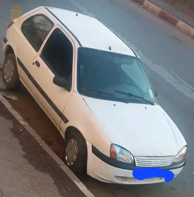 vend ford fiesta 1.8 d année 2001