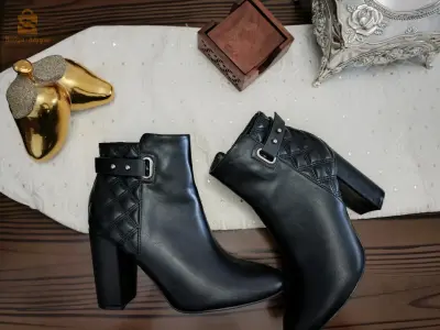 Boots femme CM Paris 💯🗼