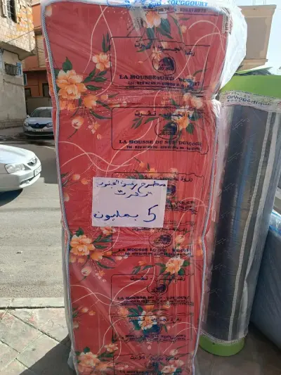 ورقلة.بني ثور بلعباس بجنب بازار مدينه مقابل ابتدئيه امام الغزالي