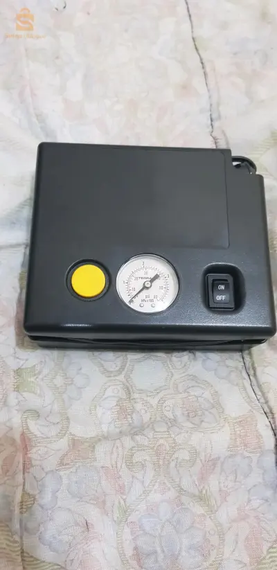 je vends des gonfleur de pneu voiture TERRA_S avec liquide en gros et détaille GERMAINE original