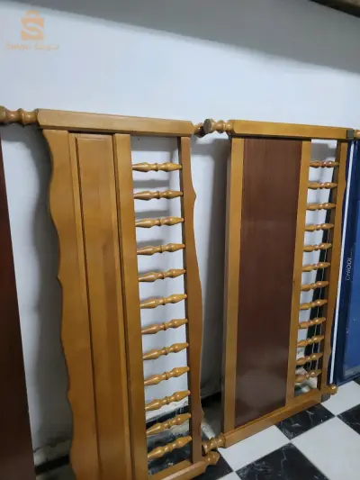 lit 2 places  en bois hêtre  luxe. 1m 40 L ×1 m 90.