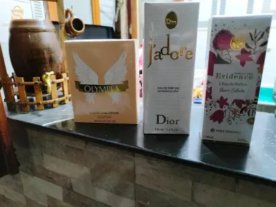عطور نساء و رجال parfums femme et homme
