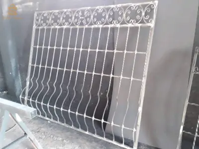 صناعة النوافذ والأبواب الحديدية بمختلف الأنواع