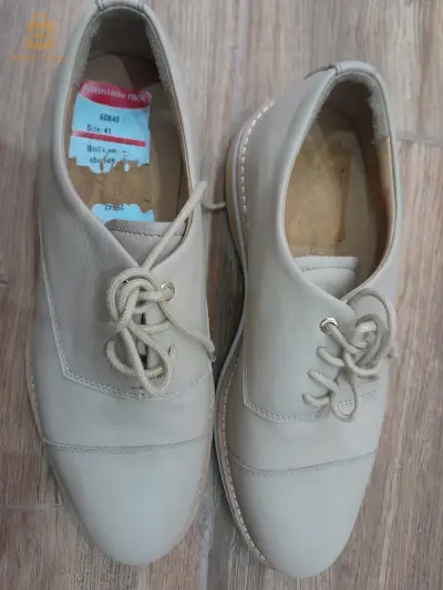 chaussures en cuire  pointure 40