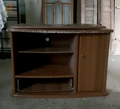 table de télévision طاولة تلفاز