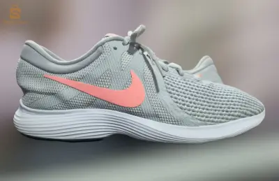 nike,la pointure 42,5