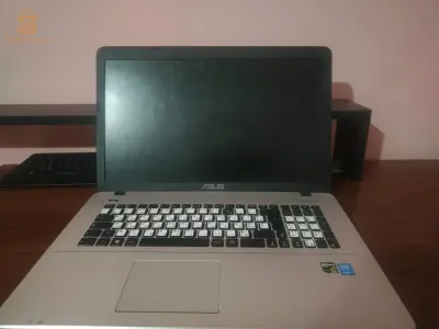 pc Azis i7. 5 eme