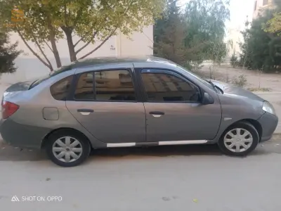 سيارة ماشاء الله  2éme main  عندي... جابتها ماشية 180الف راهي في 300 الف.. الموتور بلومبي من لاميزو ما تمسش.. البنوات جدد لاريال.. الماتسور جدد... سونبسيون ماشاء الله.. فيها نقرة خفيفة في الباسينة والفارني على ليكوتي على برا  على خاكرش كانت في شركة......