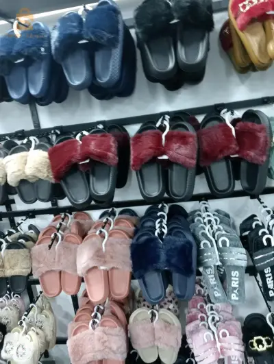محل الأحذية بالتخفيضات
