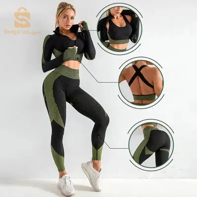لباس رياضي للنساء متوفر مقاس S