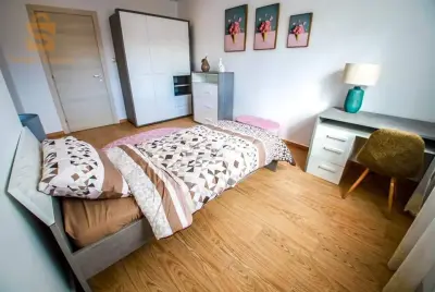 vendre appartement F3 108 mètres carrés d 2 ème  étage résidence ALI  fernanville a côté rond point palais d'or