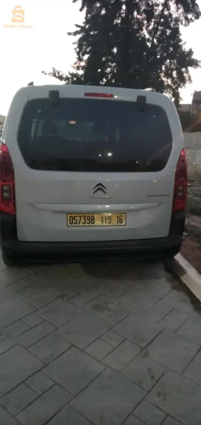 belle voiture berlingo Xtreme 7places 2019