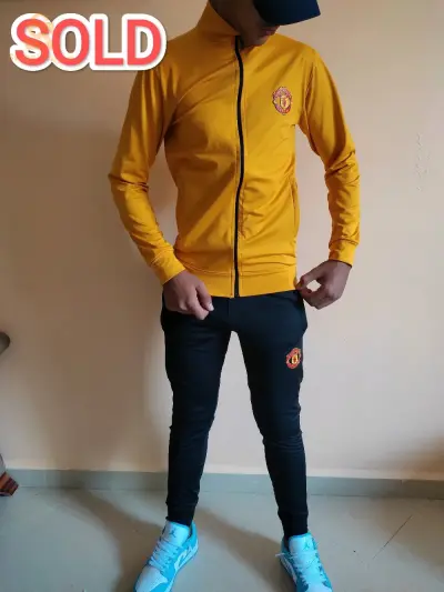 ملابس