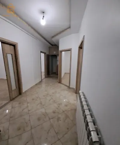 شقة ف3 للكراء  طريق وهران إقامة