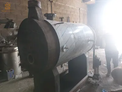 صنع قدور معدنية (chaudière ) وتصليحها بيع أبواب حسب المقاسات الخاصة بالمشتري وعمل اي شيئ خاص بالحدادة
