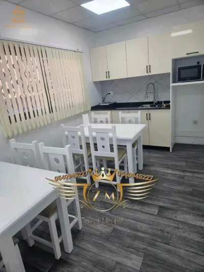 طاولات مطبخ وكراسي