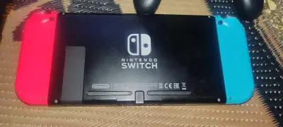 Nintendo Switch flashé v2 2021 +stockage 128gb plein des jeux