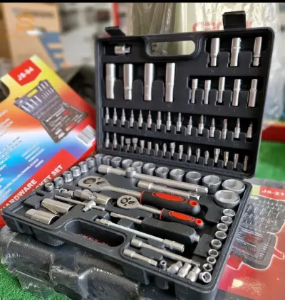 Caisse a outils 94pcs