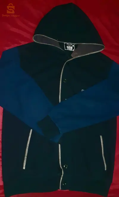 tricot forme veste venant de France original bon prix