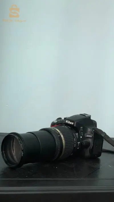 Nikon D5100 avec objectif 18-270mm bon état 17k click 
M3aha sacoche , chargeurs et carte mémoire 4GB 
Prix ;60000 DA