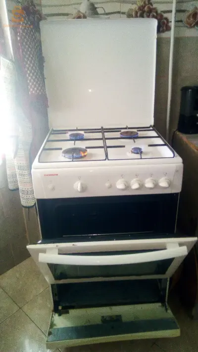Cuisiniere THOMSON en bon état de marche