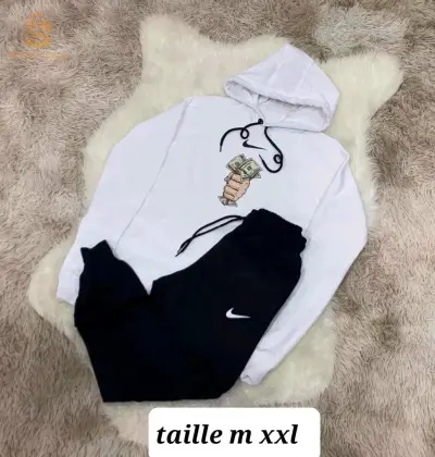معسكر