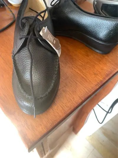 CHAUSSURES FEMMES CUIR VERITABLE IMPORTATION POINTURE 37 Seulement