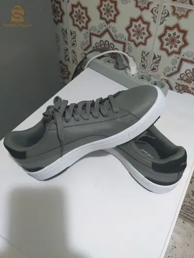 حذاء رياضي
