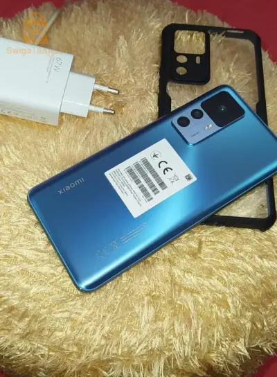 Xiaomi 12t avec chargeur