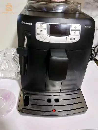 Machine à café saeco intelia