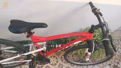 VTT venu de France jamais utilisé
https://www.instagram.com/samir_mokhtar16?igsh=bXNnZzY4NmZtMGpj
0770370763