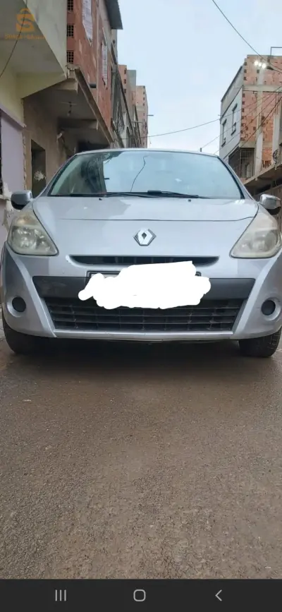 سيارة نضيفة  فيه مفيهاش بنتورة