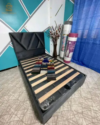 سلام عليكم 🙋🙋🙋 Meuble HM de luxe من الورشةالي الزبون يرجع  بحاجة جديدة ومرحبا بيكم متنساوش جام و ابوني ربي يحفظكم🌷
🛏️لي كبيطوني عصري على حساب الطلب منقدروش نحطو💵💸 السعر لأننا نخدمو حسب الطلب (sur mesure) 
🚚🚚 التوصيل  على حسب المفاهمة
الصنع خشب وعلى حساب الطلب والجودة والاقمشة من النوعية الرفيعة للإستفسار أو الطلب تقدر تتواصل معنا في الهاتف أو الرسائل ومرحبا بكم 🎀🌺Salam 
📢90/190cm
📢120/190cm
📢140/190cm
📢160/190cm
📢180/200cm

☎️📱📲0541548990
             
       ☎️ 0656 80 51 73