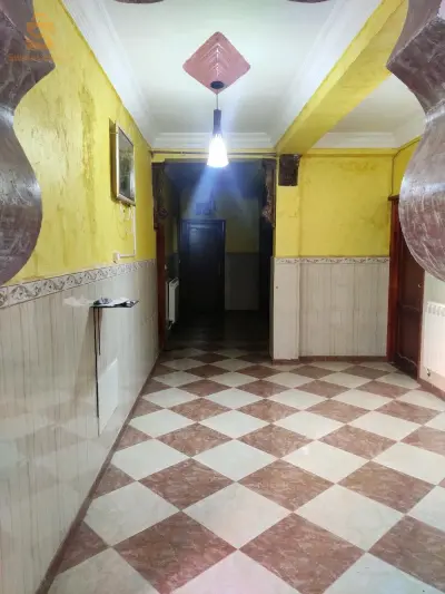 villa R+2...4 garages ..chaffage central