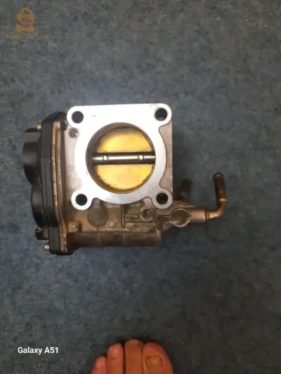 papillon nissan micra k13 année 2012