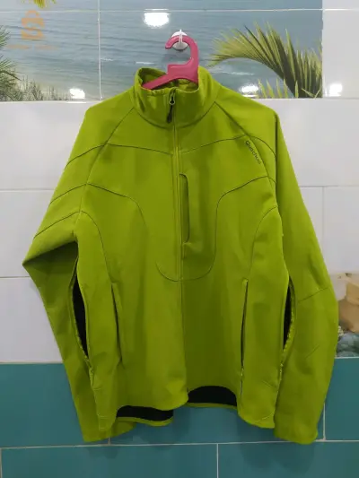 Veste Decathlon randonnée  polaire original 🇪🇺
imperméabilite🌨️
 taille L_XL
 disponible