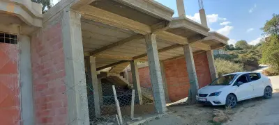 للبيع