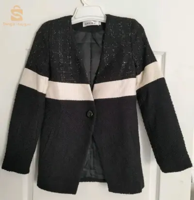 veste très classe taille S neuf Jdida
